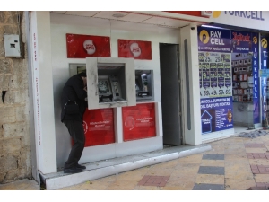 Şanlıurfa’da Hırsızlar Atm’lere Dadandı