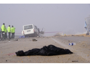 Panelvan Minibüs İle Çakıl Taşı Yüklü Kamyon Çarpıştı: 3 Ölü 2 Yaralı