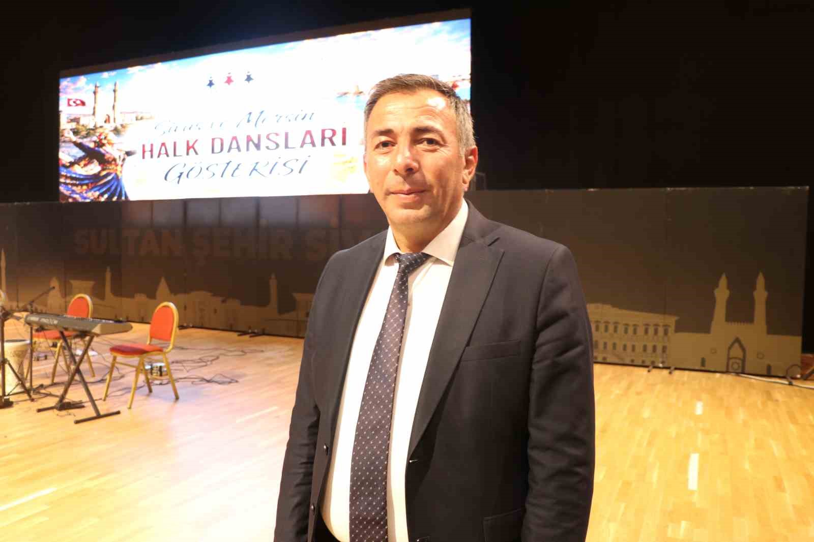 sivas-ve-mersin-isbirliginde-folklorlar-harmanlandi