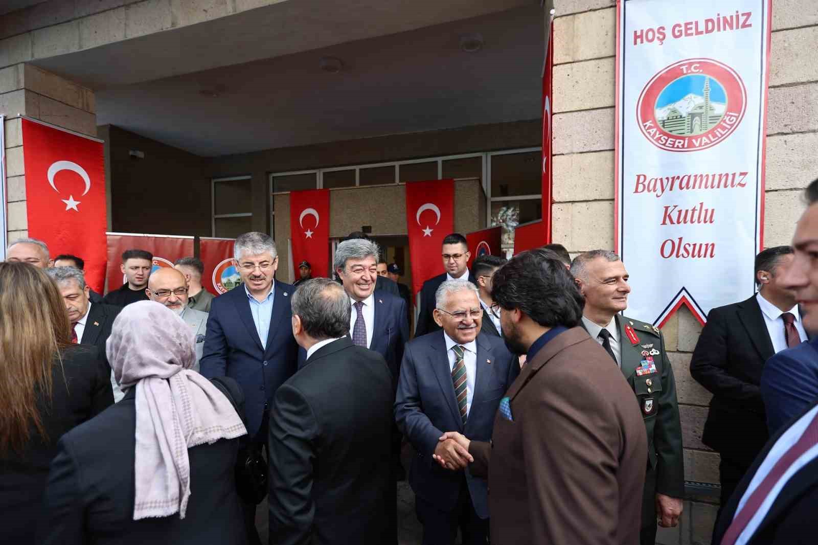 baskan-buyukkilic-bayram-sevincini-kayserililerle-yasadi