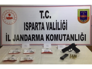 Jandarmanın Yol Kontrolünde Uyuşturucu Ve Silah Ele Geçirildi