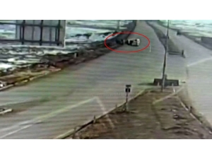 İran Sınırından Türkiye’ye Terörist Geçiren Hdp’li Başkan Suçüstü Yakalandı