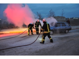 Afyonkarahisar’da Otomobil Yangını