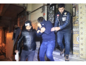 İstanbul’da Yılbaşı Öncesi Dev Sahte İçki Operasyonu: 107 Gözaltı