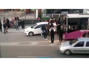 Sorumsuz Sürücünün Yanlış Park Hatasını Vatandaşlar Düzeltti