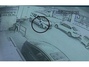 Küçük Kız Ölümden Kıl Payı Kurtuldu, Yürekler Ağza Geldi