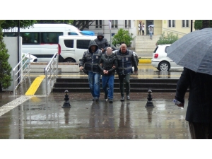 Cinsel Tacizde Bulunan Şüpheliyi Bıçaklayarak Ağır Yaraladı