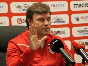 Ertuğrul Sağlam: "Türk Futboluna Yetenekli Oyuncular Kazandıracağız"