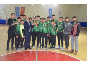 Türkiye Salon Hokeyi Şampiyonası’nda Dereceye Girenler Belli Oldu