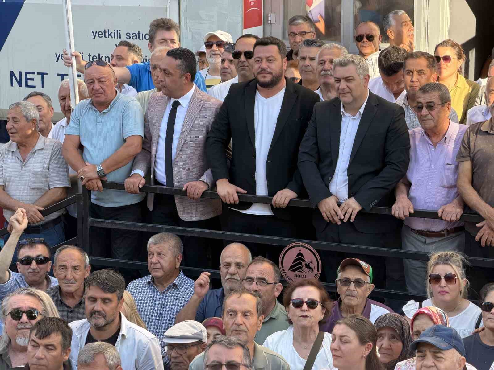 bolu-da-chp-den-toplu-istifa-6-belediye-baskani-yeni-parti-ye-katildi