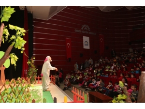 Çocuklar ‘Abur Cubur Tavşan’ İle Eğlendi