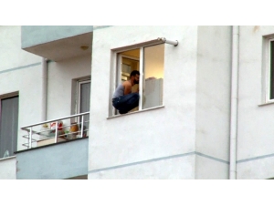 Kaçtığı Polisler Canını Kurtardı