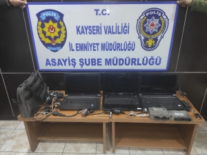 İşyerine Çatıdan Girerek Hırsızlık Yapan 2 Kişi Yakalandı