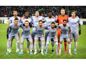 Uefa Avrupa Ligi: B. Mönchengladbach: 1 - Medipol Başakşehir: 1 (İlk Yarı)