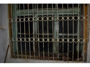 Kozan’da Yanan Ev Kullanılmaz Hale Geldi