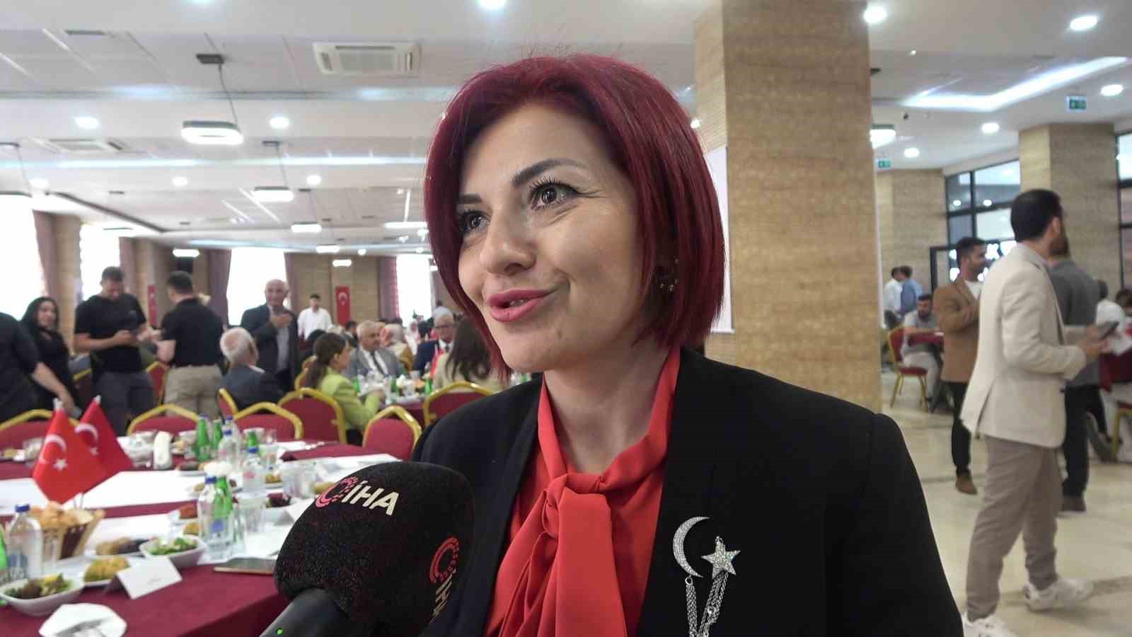 sehit-esi-ozlem-emir-den-sirnak-mesaji-biz-geldik-gorduk-on-yargilar-yikilsin