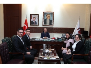 Vali Çakacak, Kobi Ödülüne Layık Görülen Şirketlerin Temsilcilerini Kabul Etti