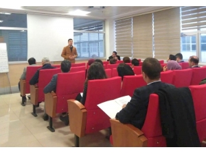 Üniversitede Bilgilendirme Toplantısı Yapıldı