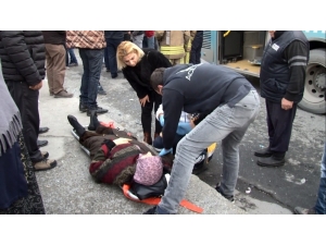 Gaziosmanpaşa’da Halk Otobüsü Kaza Yaptı: 4 Yaralı