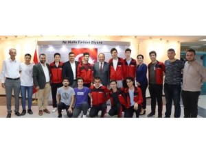 Turgutlu Belediye Erkek Voleybol 2. Lig Yolunda