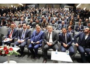 Bakan Albayrak: "Sanayi Üretimindeki Yıllık Yüzde 3,8 Artış Son Çeyrekte Öngördüğümüz Büyümenin Gerçekleşeceğine İşaret Ediyor"