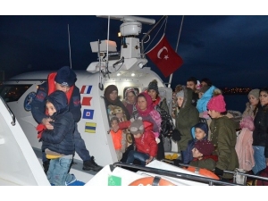 Ayvalık’ta 108 Düzensiz Göçmen Yakalandı