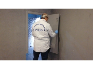 20 Bin Tl Değerindeki Sandalye Ve Malzemeyi Alıp Gittiler