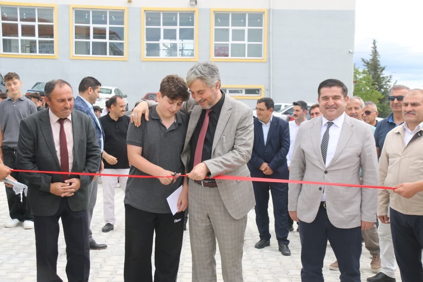 emet-cevizdere-sehitleri-mtal-de-yilsonu-sergisi-ve-odul-toreni