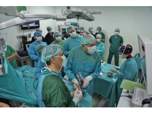 Kütahya’da İlk Kez Kapalı Yöntemle Beyin Ameliyat Yapıldı