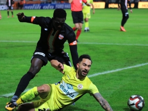 Tff 1. Lig: Adanaspor: 0 - Menemenspor: 2 (İlk Yarı Sonucu)