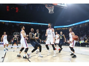 Ing Basketbol Süper Lig: Anadolu Efes: 79 - Fenerbahçe Beko: 66