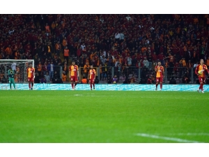 Galatasaray Tarafından Takımına Tepki, Ankaragücü’ne Alkış