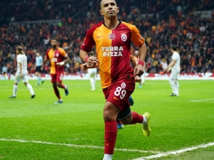 Sofiane Feghouli Golle Döndü