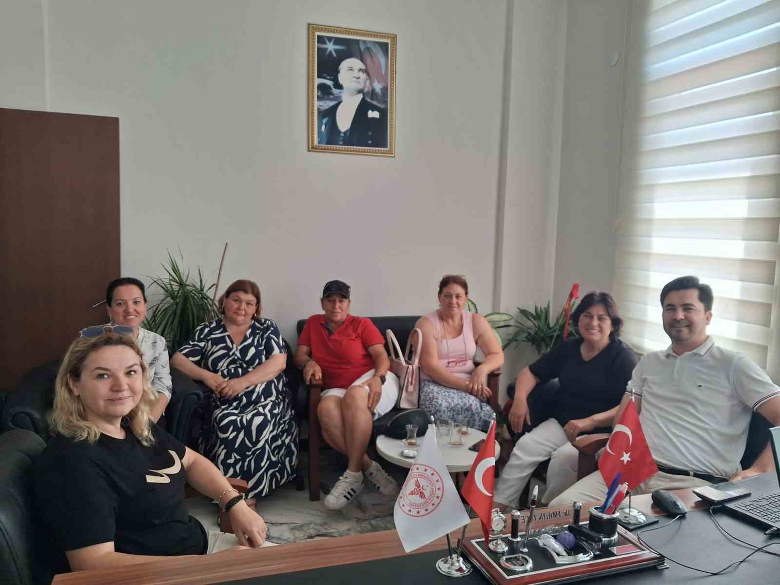 marmaris-te-kadin-muhtarlara-anne-ve-cocuk-sagligi-egitimi
