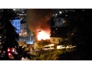 Metruk Bina Alev Topuna Döndü