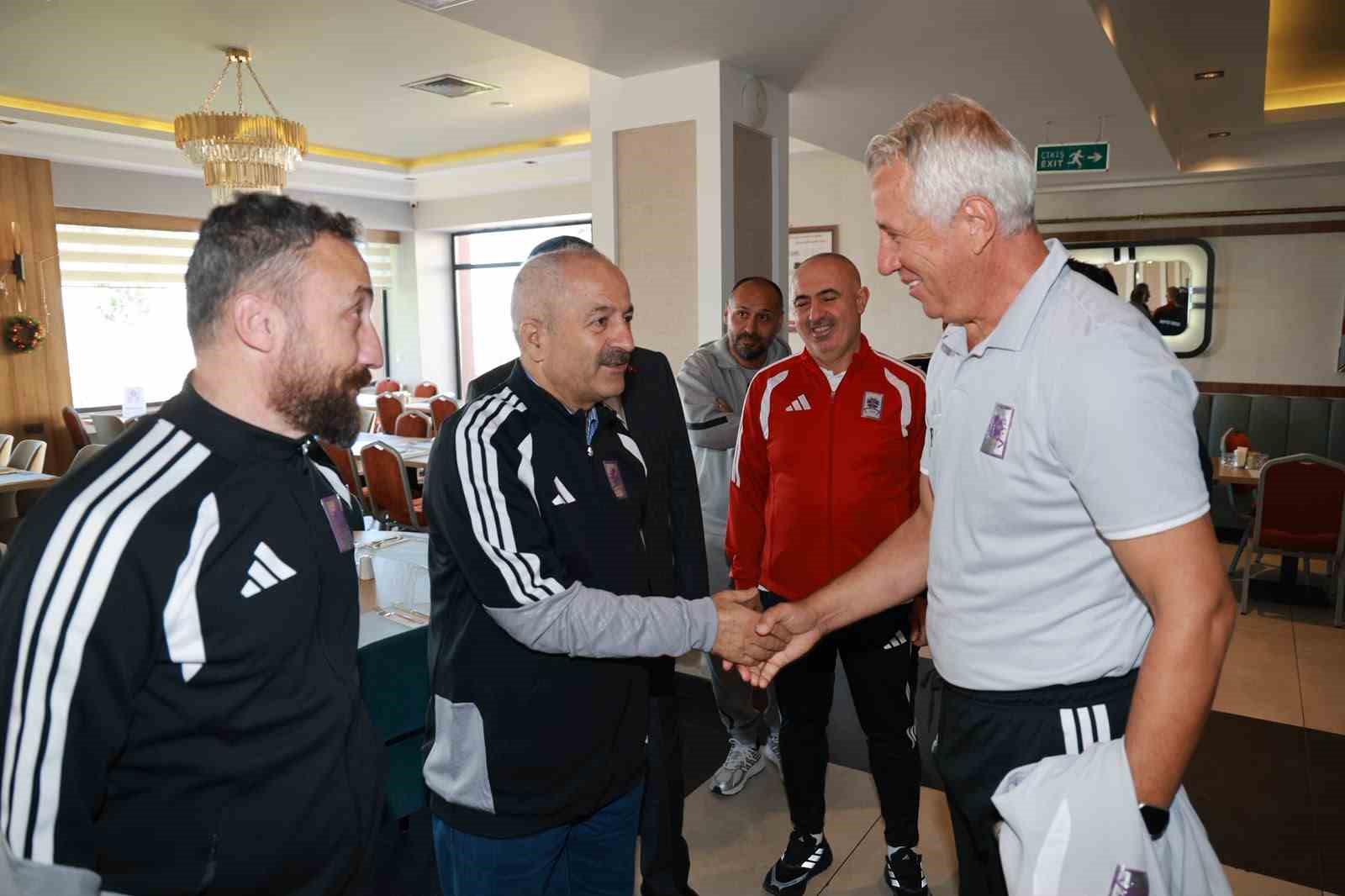 buyukgoz-den-gebzespor-un-bolu-kampina-ziyaret