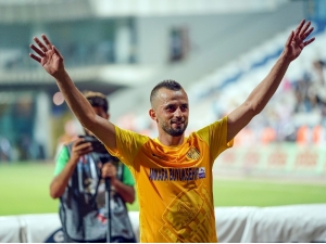 İlhan Parlak’tan Ankaragücü’ne 7 Puanlık Katkı