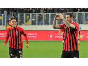 Romanya’da Stancu Manşetlerde