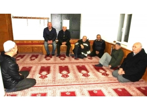 Burhaniye’de Ali Dede En Erkenci Cemaat Oldu