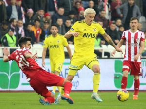 Süper Lig: Sivasspor: 0 - Fenerbahçe: 0 (Maç Devam Ediyor)