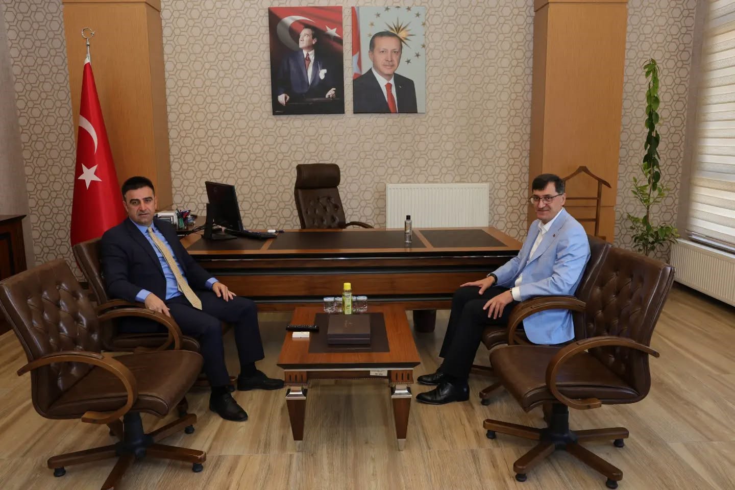 kutahya-belediye-baskani-kahveci-den-vali-yardimcilarina-ziyaret