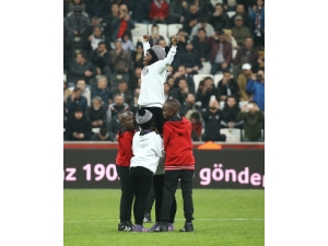 Masaka Kids Africana’dan Dans Şov