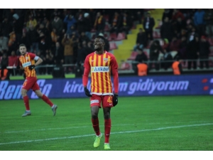 Mensah’ın Durumu Bugün Belli Olacak