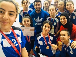 Analig Voleybol Takımları Çeyrek Finalde
