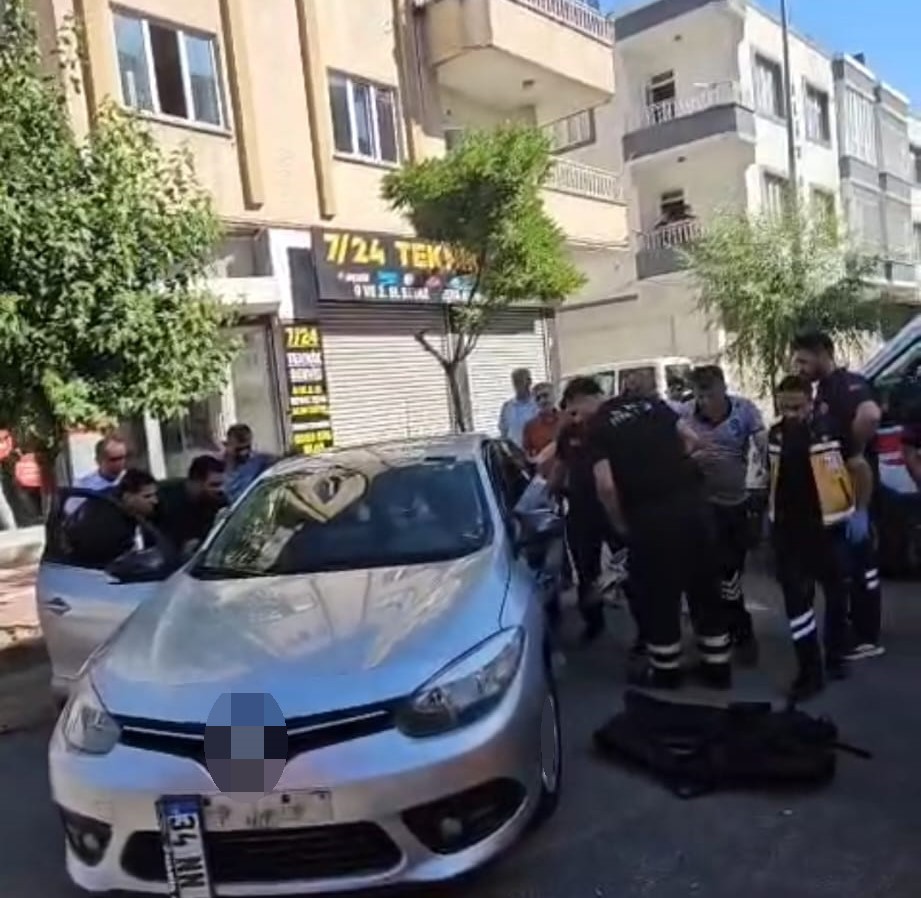 batman-da-otomobil-ile-hafif-ticari-arac-carpisti-1-yarali
