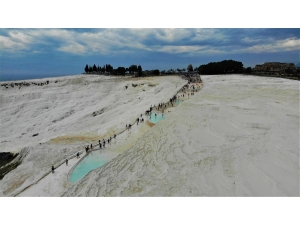 Pamukkale’de Yılbaşı Doluluk Oranları Yüzde 90’lara Yaklaştı