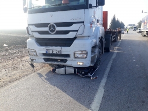 Tırın Altında Kalan Motosiklet Sürücüsü Hayatını Kaybetti