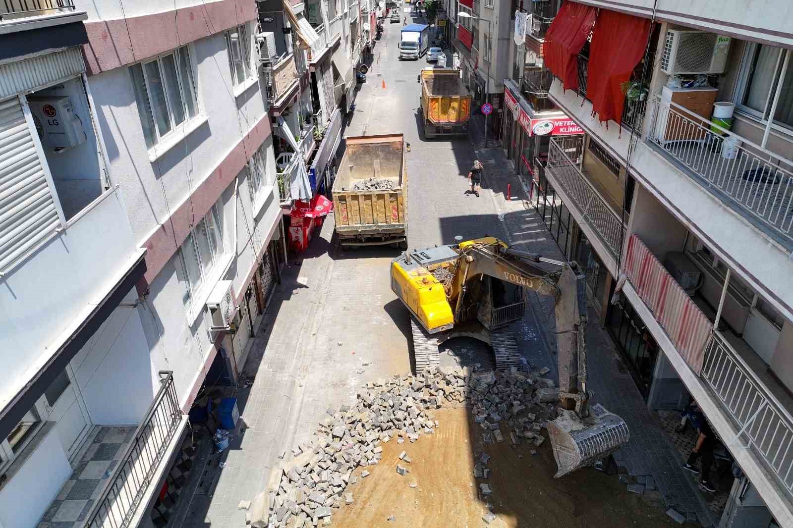 efeler-de-yol-yenileme-calismalari-hiz-kesmiyor