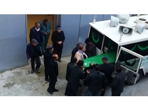 Bir Düğün, 2 Cenaze