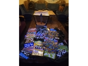 Mühürlenen Dernekte Tekrar Kumar Oynattılar